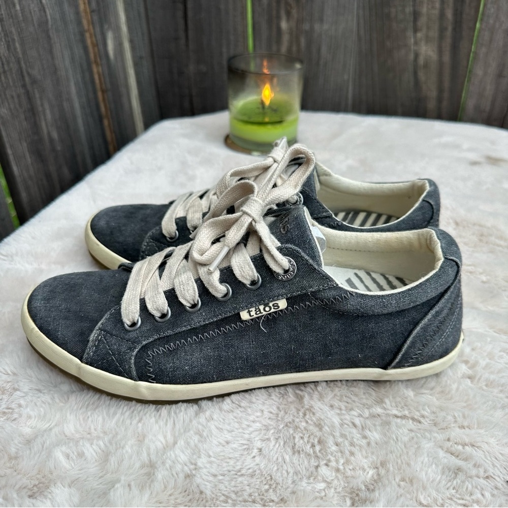 Taos Gray Canvas Sneakers Size 8